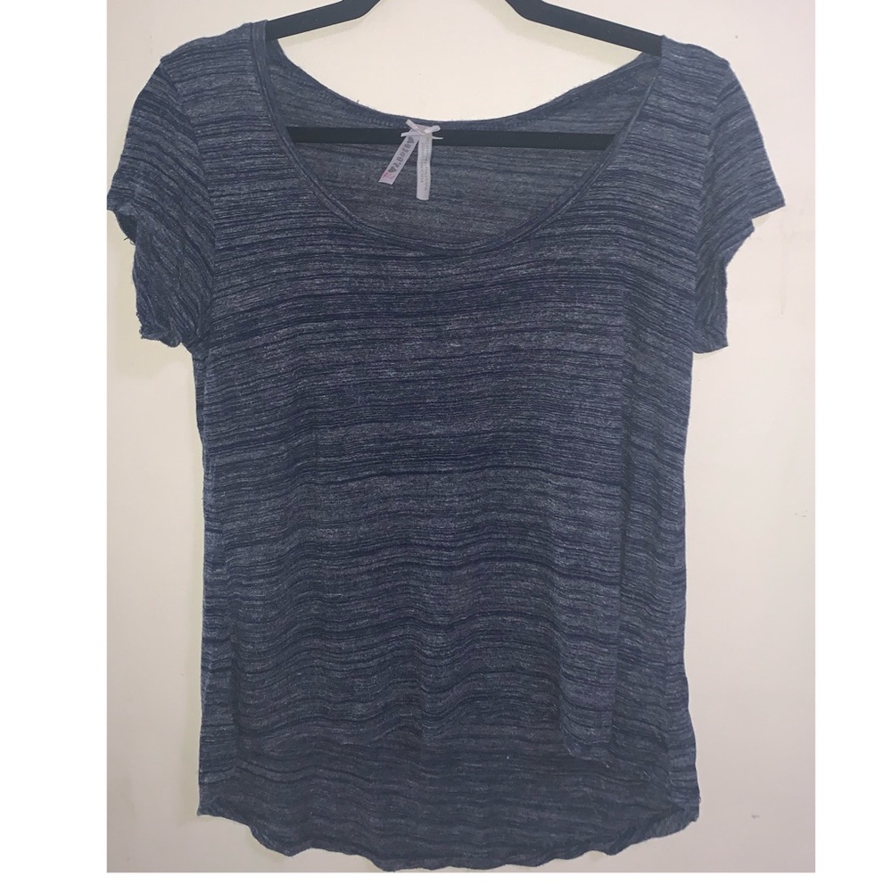 J.O&CO Blue Hi-Lo Tshirt Size Large (flaw)